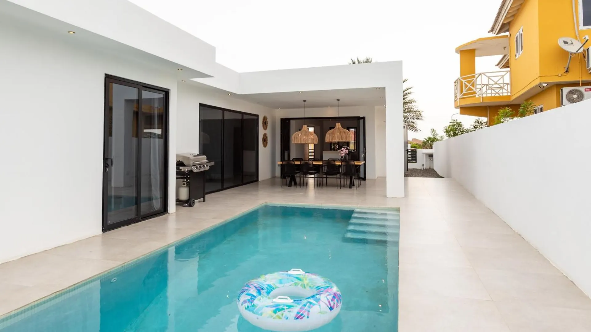 Willa Casa Familia Grote Berg 0*,  Curaçao